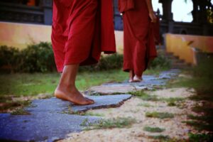 walking meditation - meditation magazine